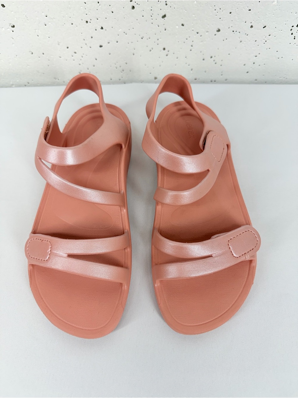 Aetrex Women’s size 10 Jillian Shimmering Blush Rubber Sport Sandals